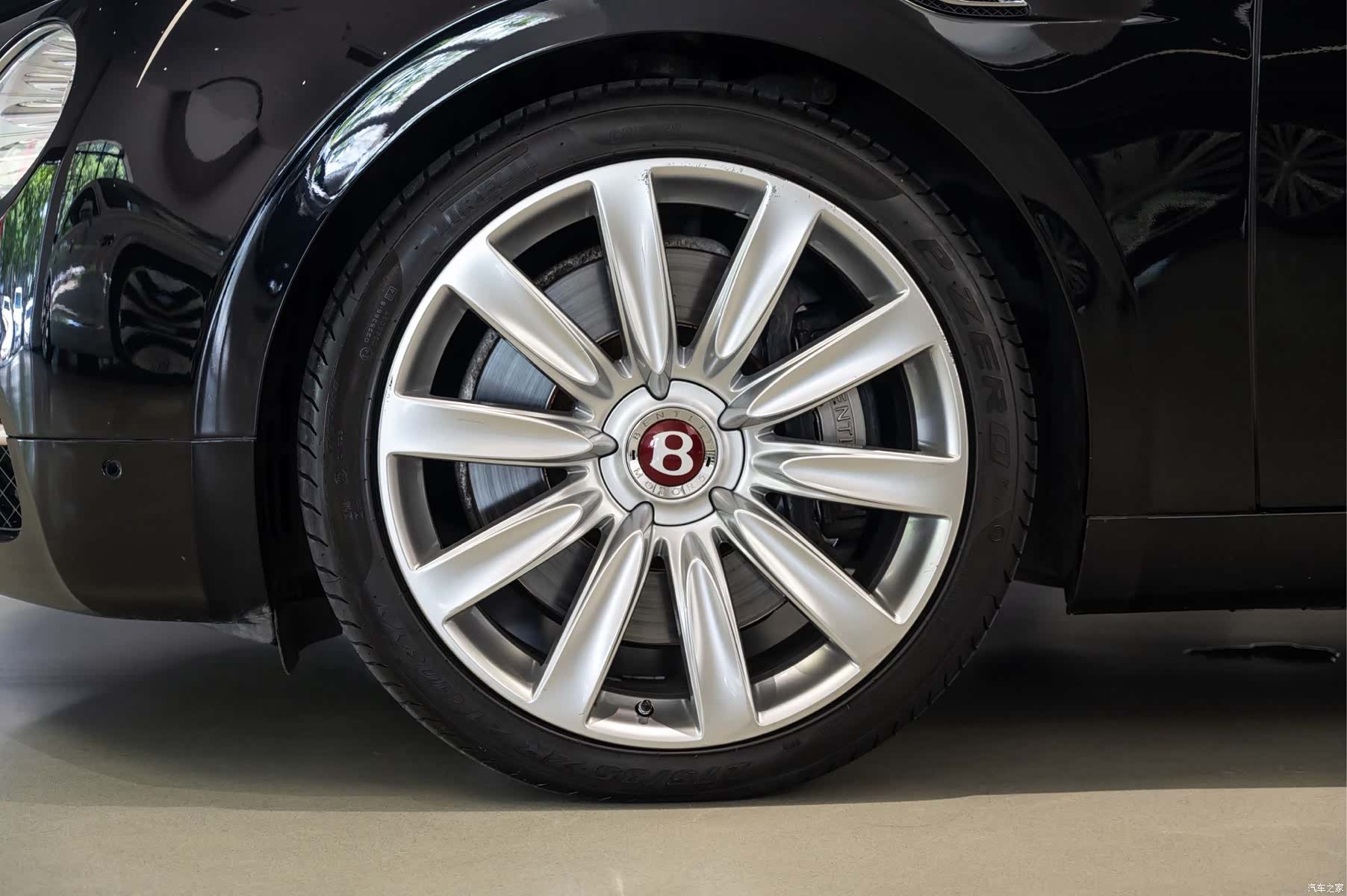 Bentley Flying Spur, 2018 11