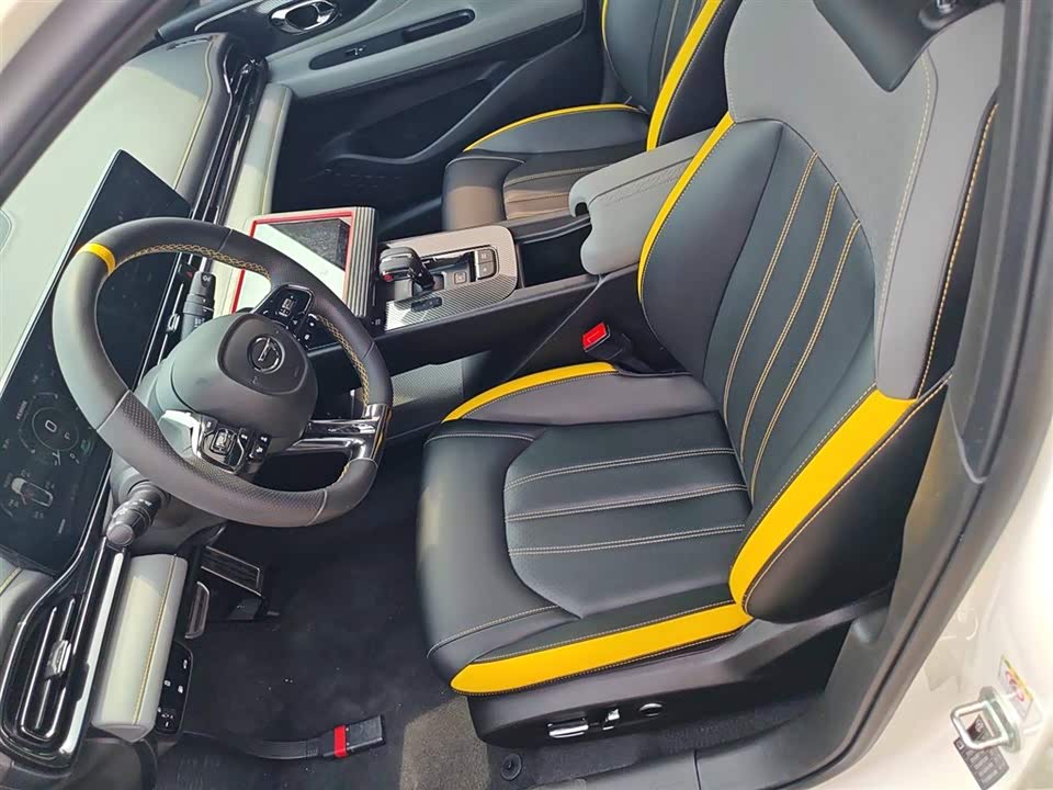 Trumpchi Shadow Leopard