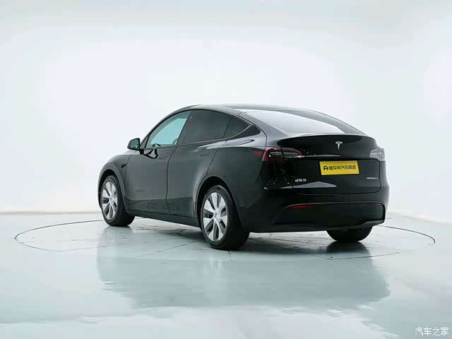Tesla Model Y, 2022 6