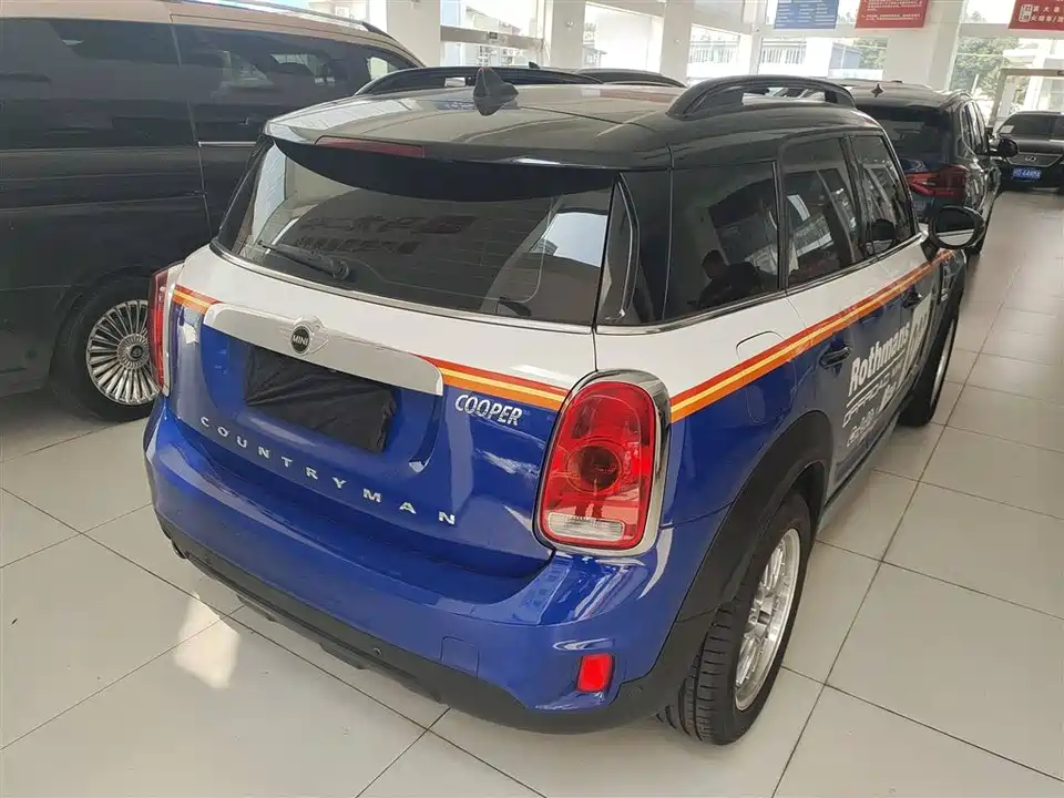 MINI COUNTRYMAN