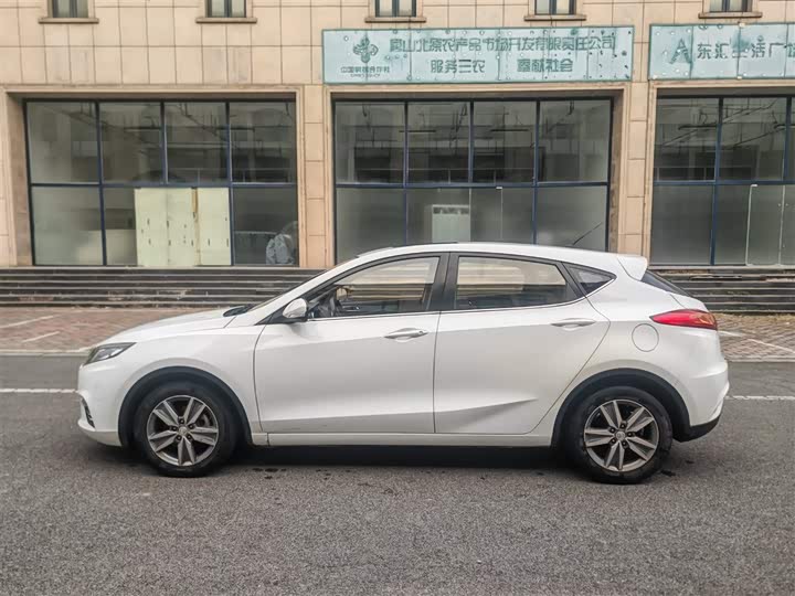 Changan Eado XT 2015 1.6L МКПП jun ku xing guo IV