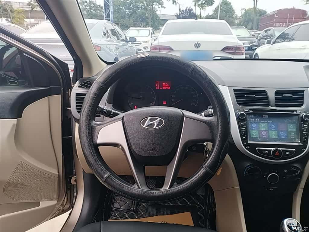 Hyundai GLS, 2015 11