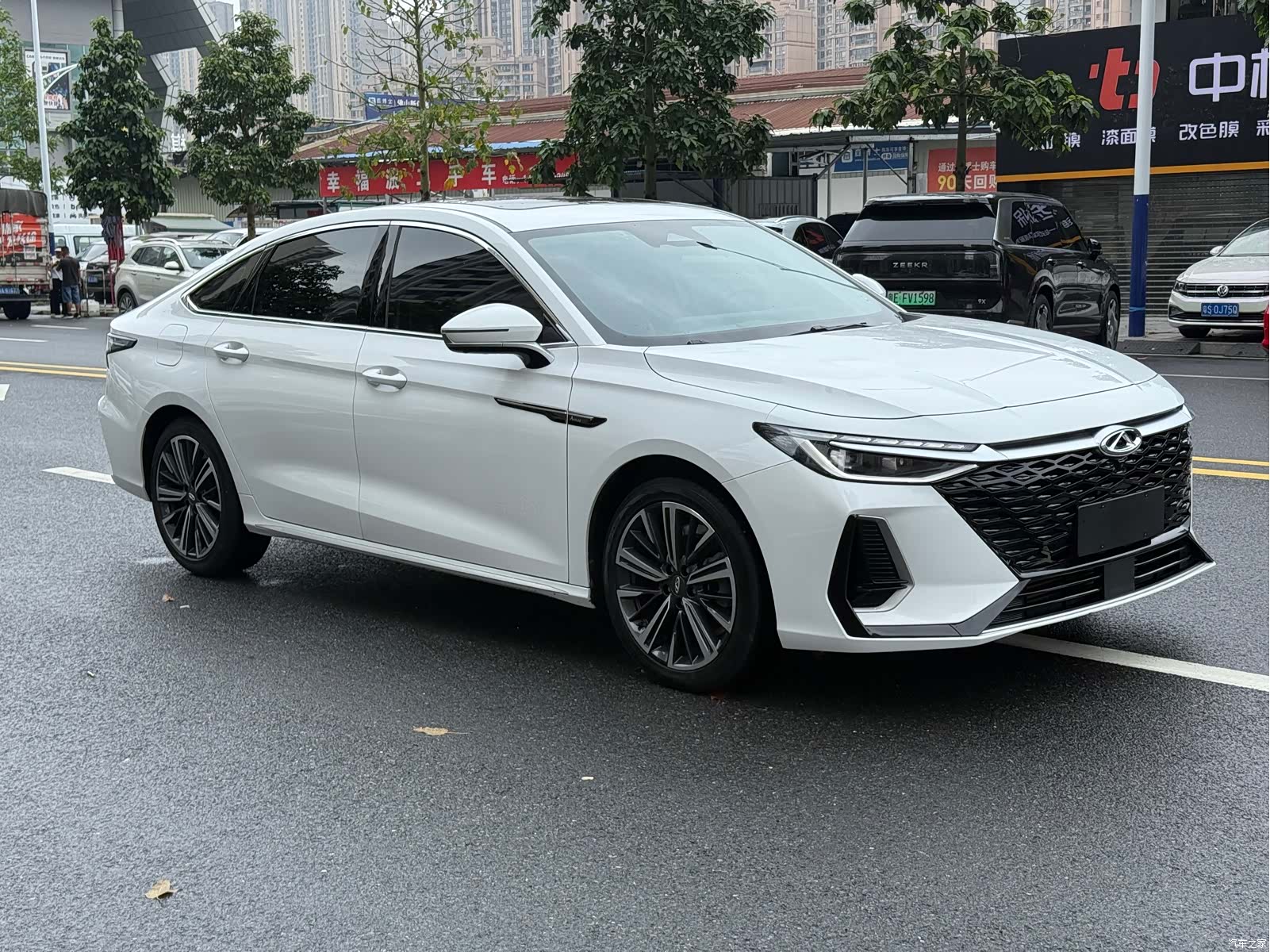 Chery Arrizo 8, 2022 3