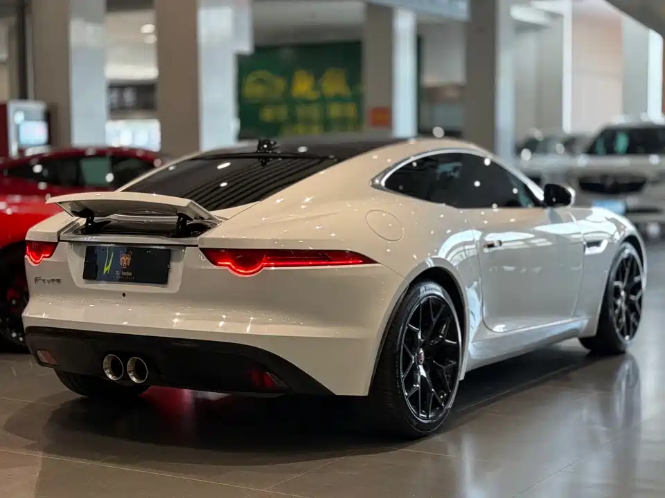 Jaguar F-TYPE
