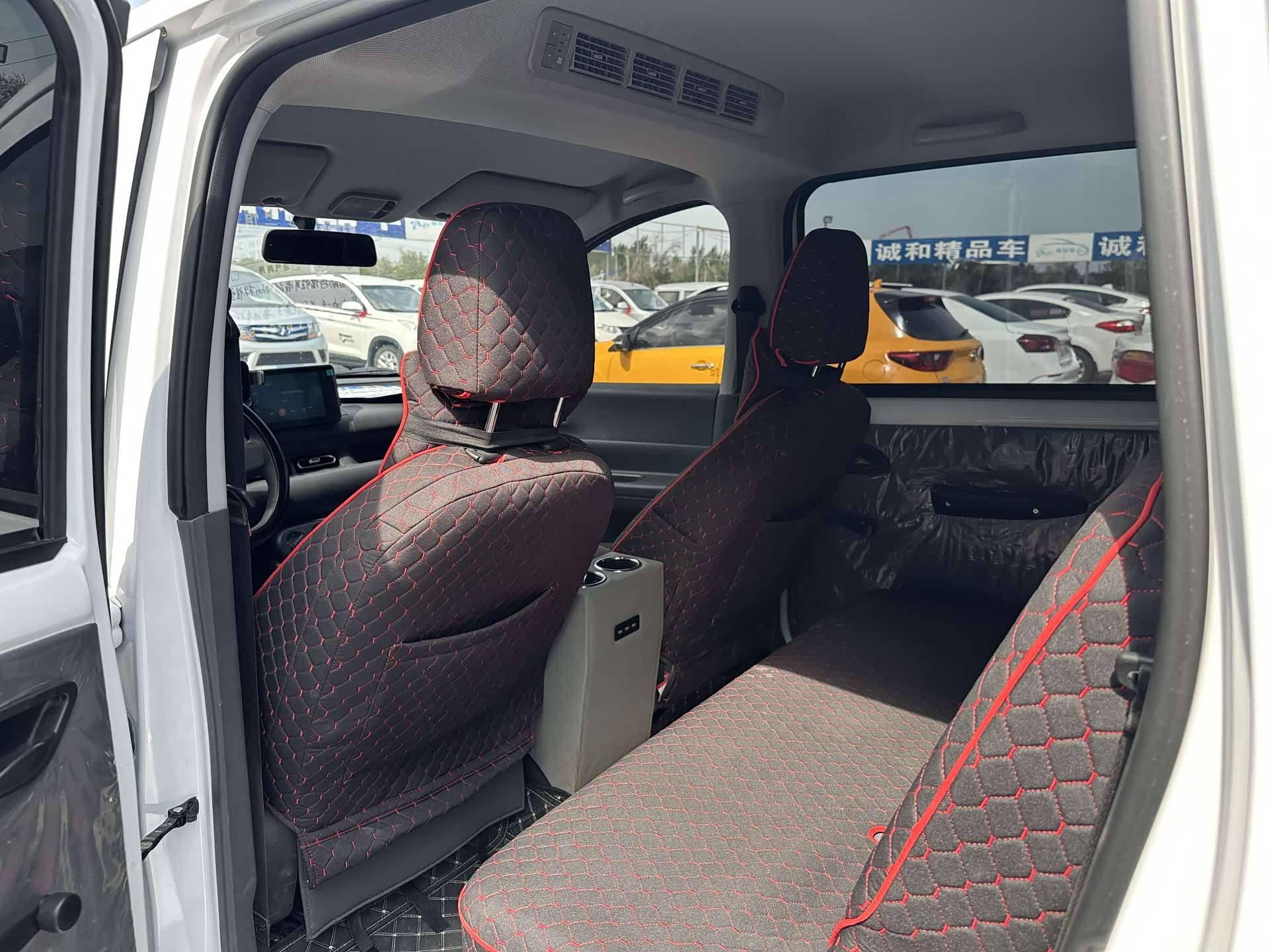 Wuling Hongguang, 2025 6