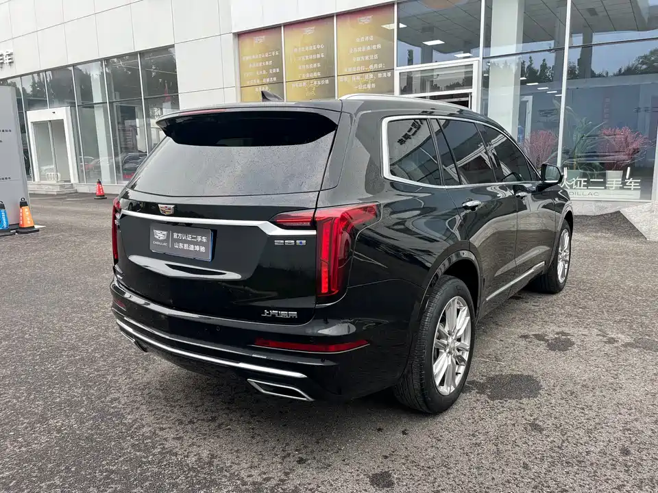 Cadillac XT6