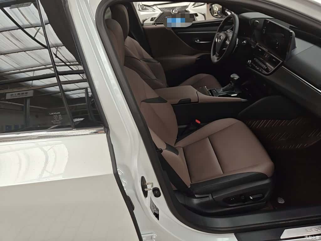 Lexus ES, 2024 25