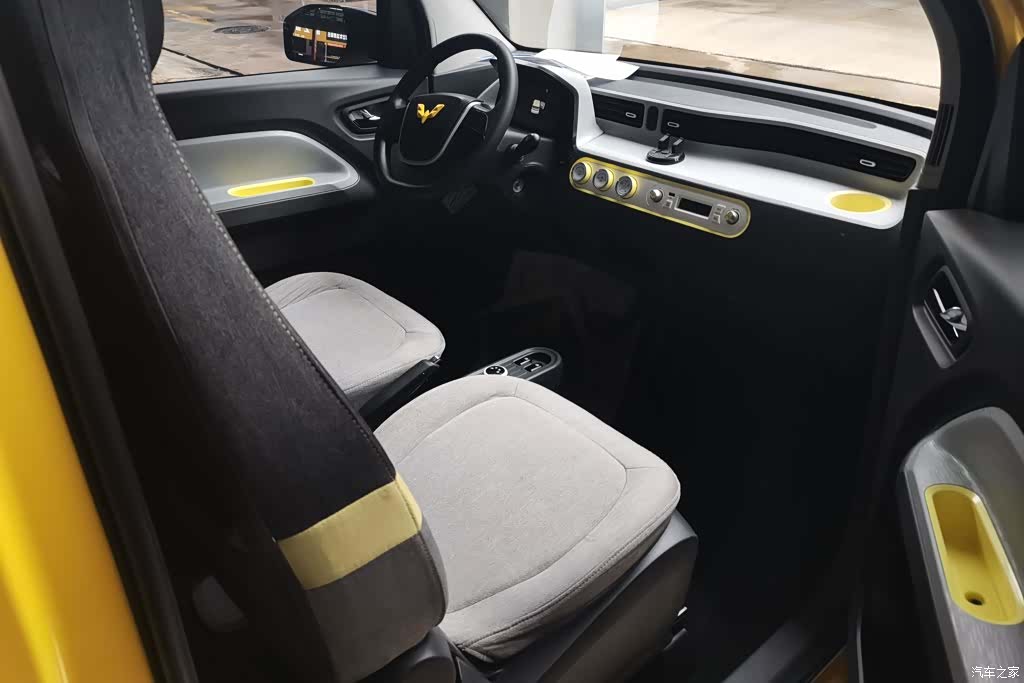 Wuling MINIEV, 2021 8