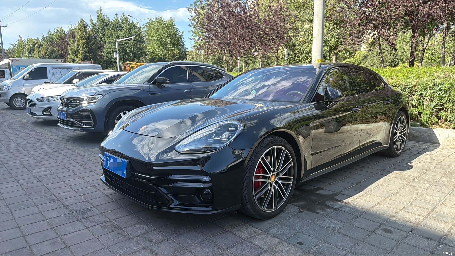 Porsche Panamera, 2018 1