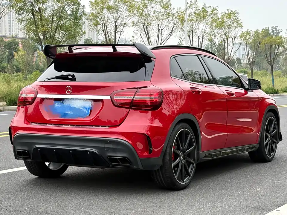 Mercedes-Benz GLA AMG
