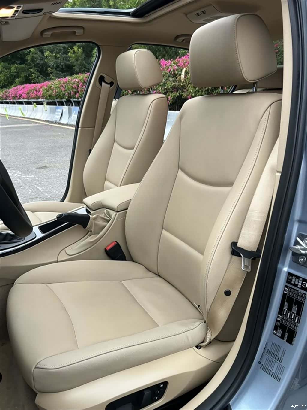 BMW 3 Series, 2012 10