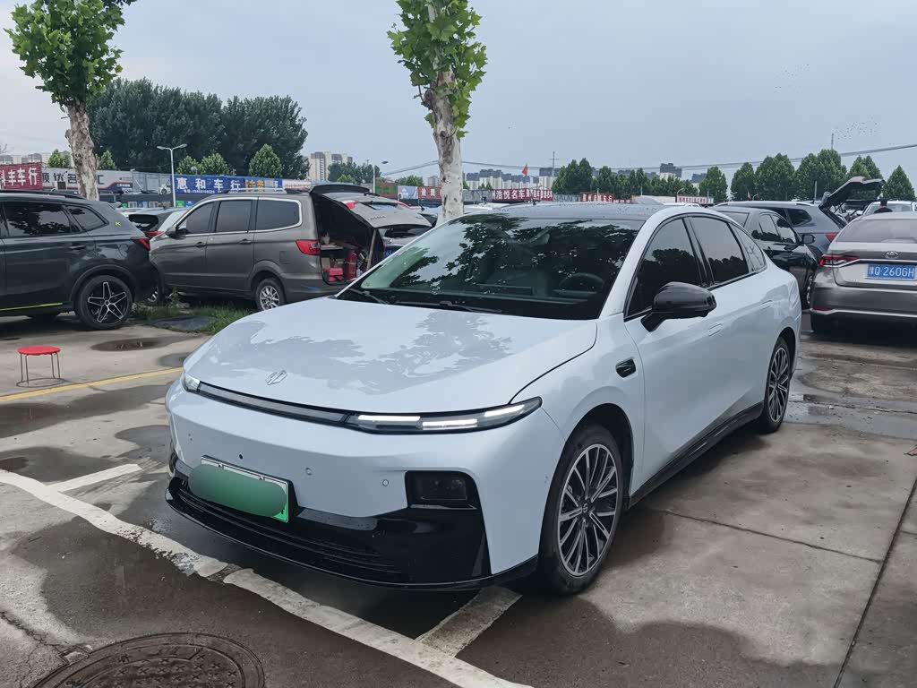 Leapmotor B01