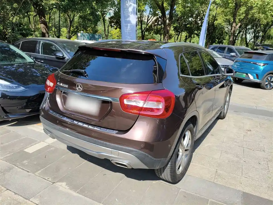 Mercedes-Benz GLA