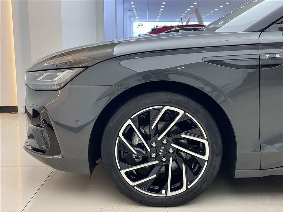 Lincoln Z