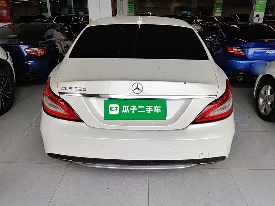 Mercedes-Benz CLS Mercedes-Benz CLS