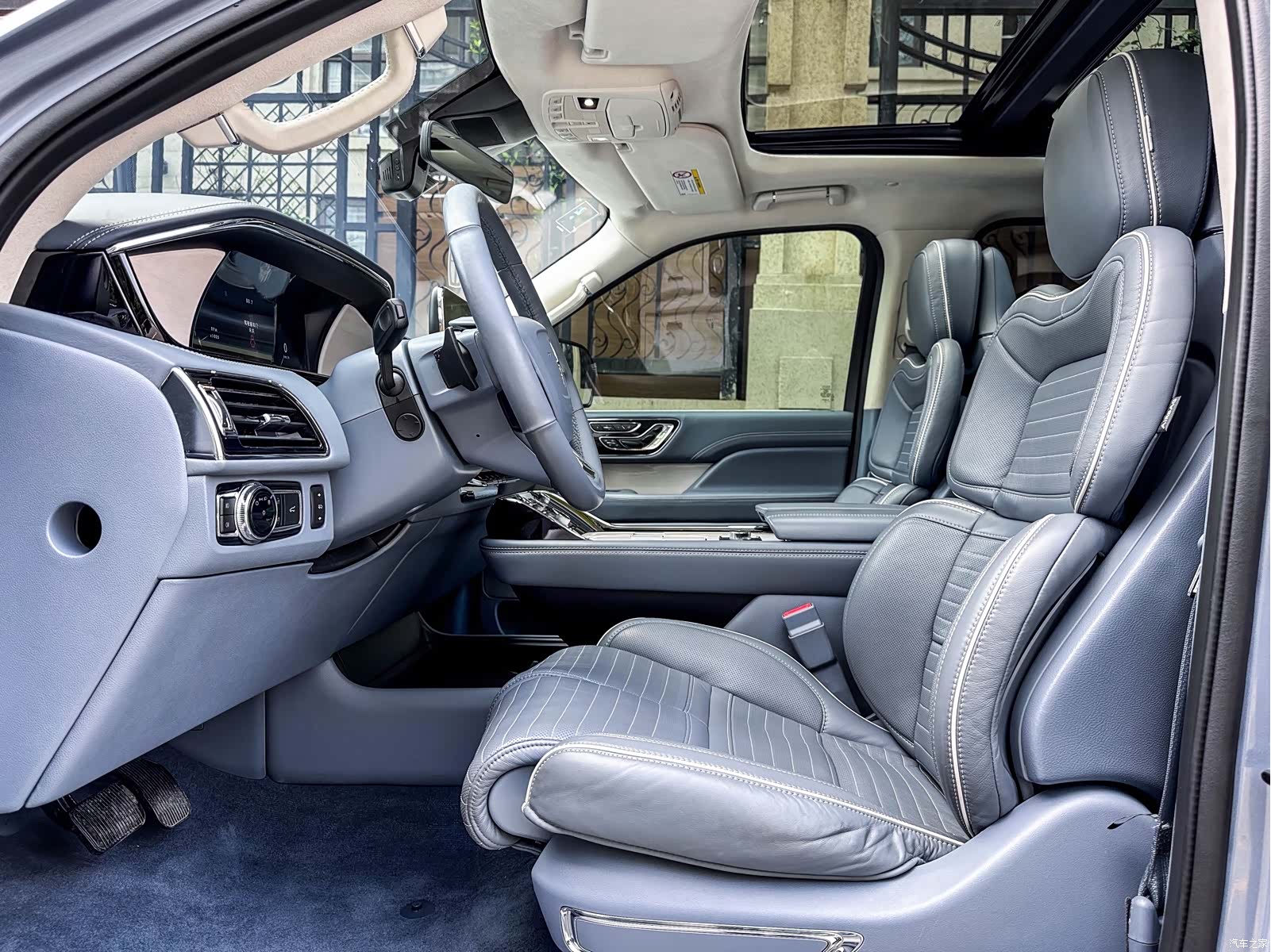Lincoln Navigator, 2020 24