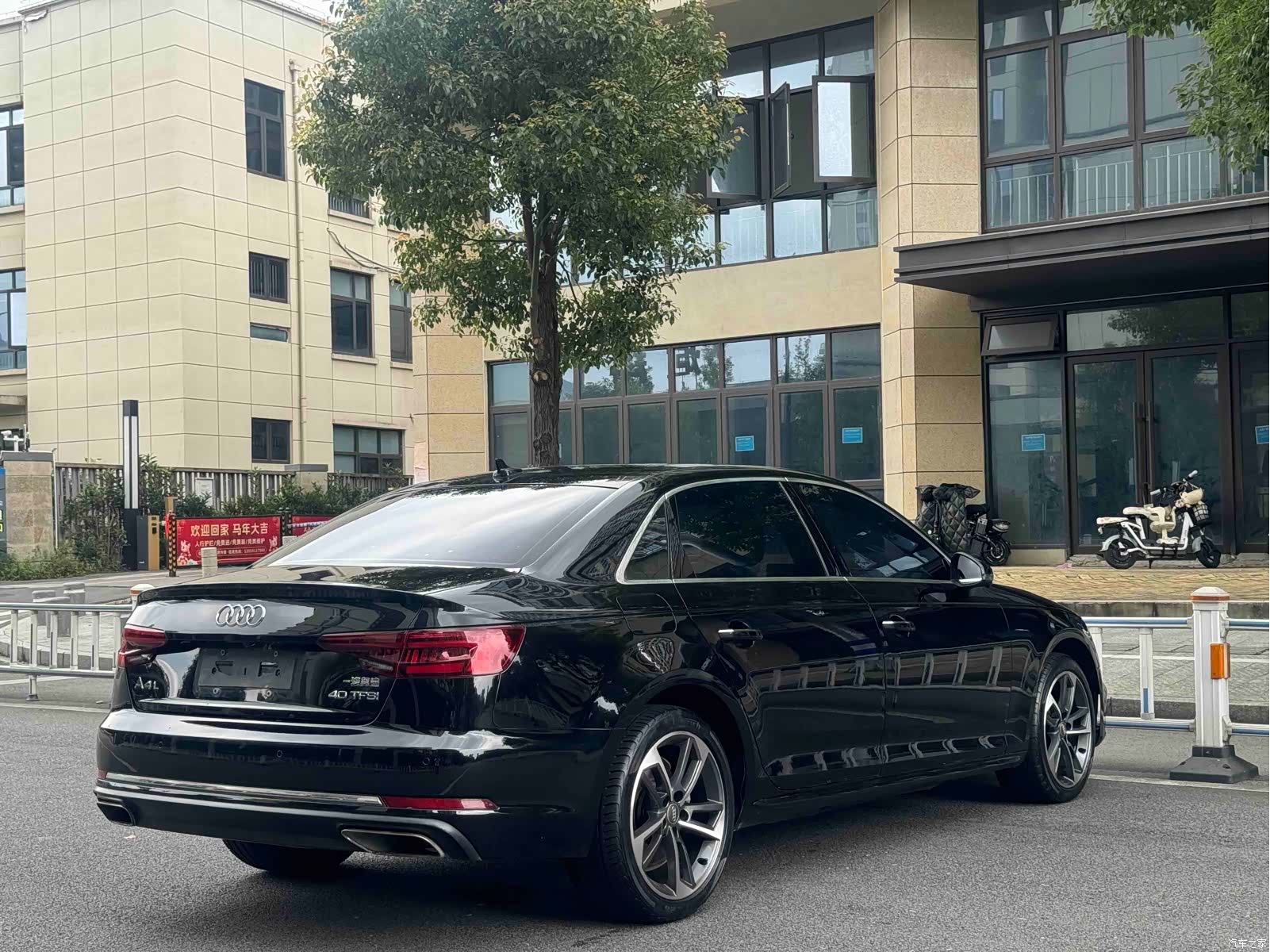 Audi A4L, 2019 4