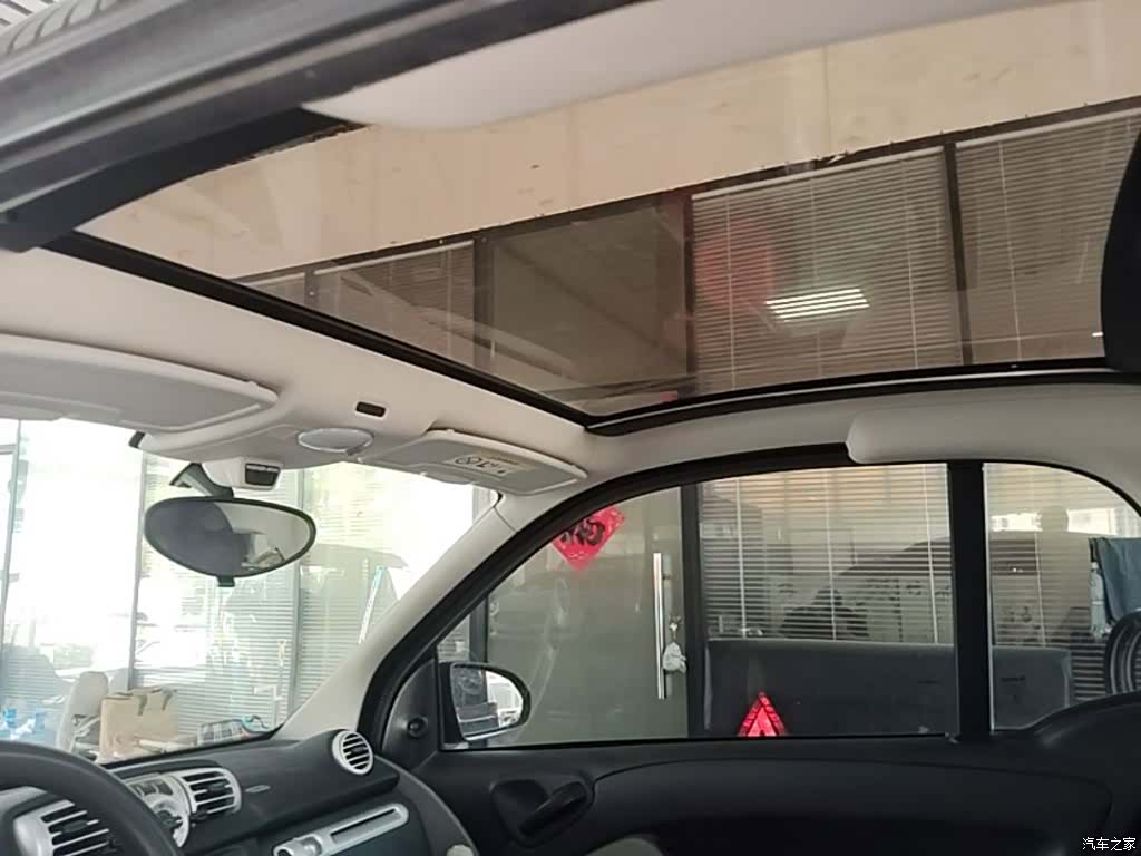 Smart Fortwo, 2015 18