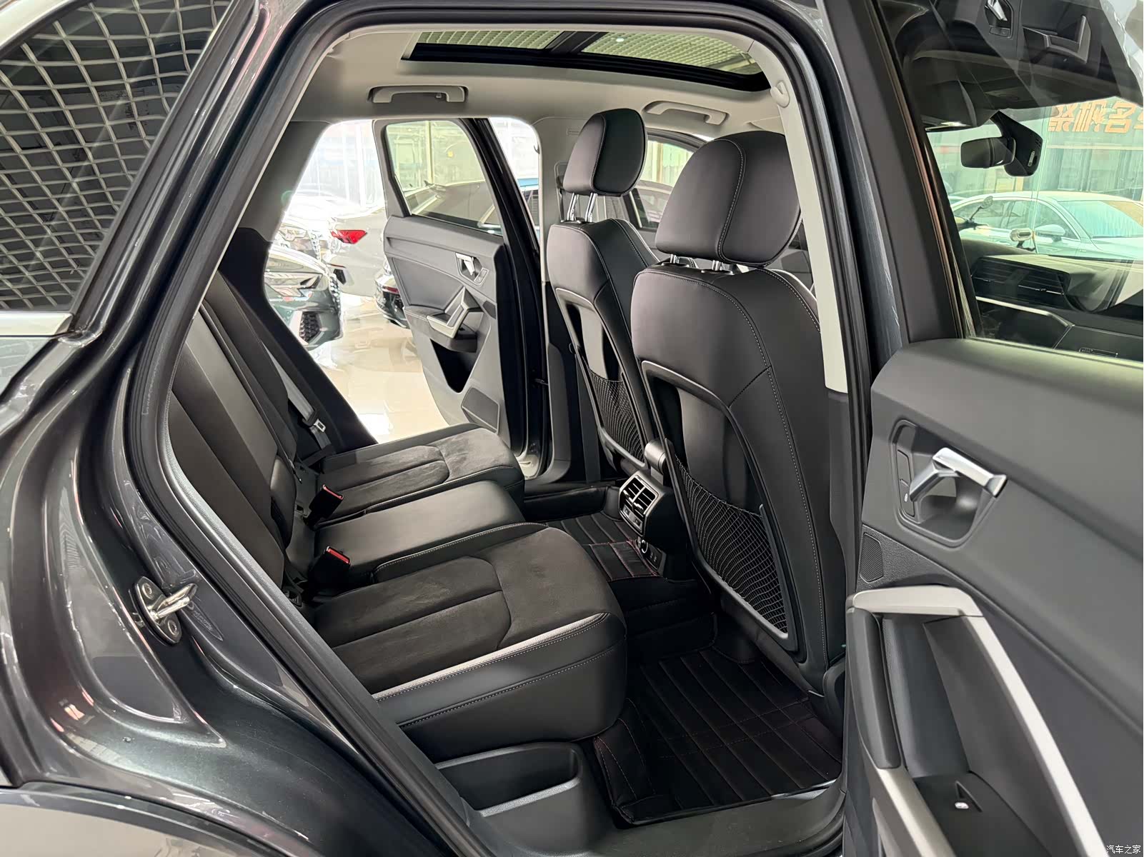 Audi Q3, 2023 11