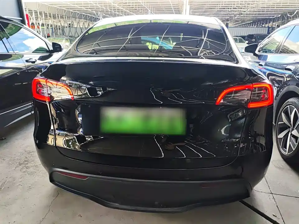 Tesla Model Y Tesla Model Y