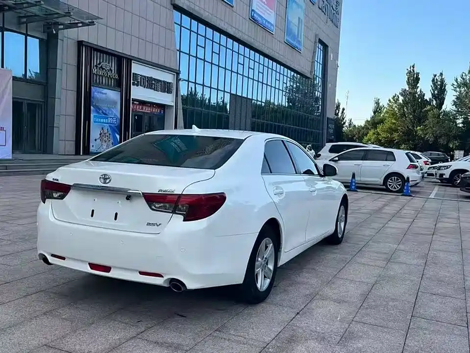 Toyota Reiz Toyota Reiz