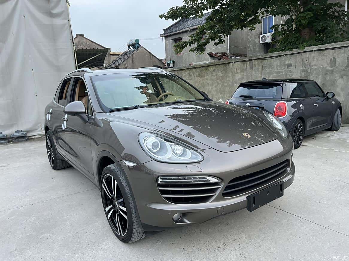 Porsche Cayenne, 2012 3