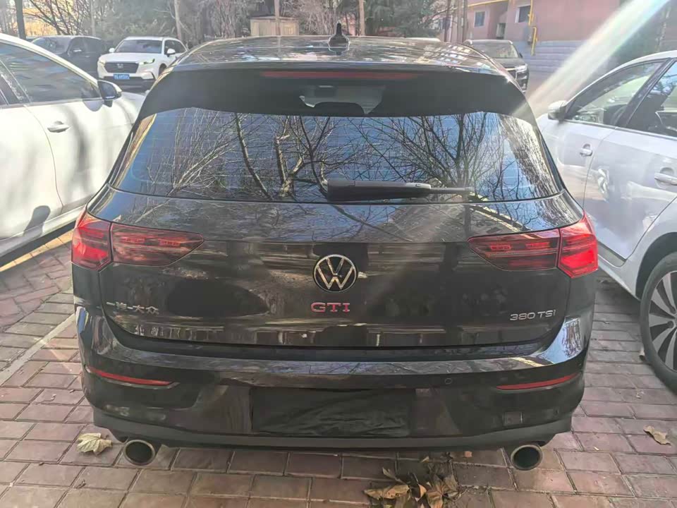 Volkswagen Golf GTI
