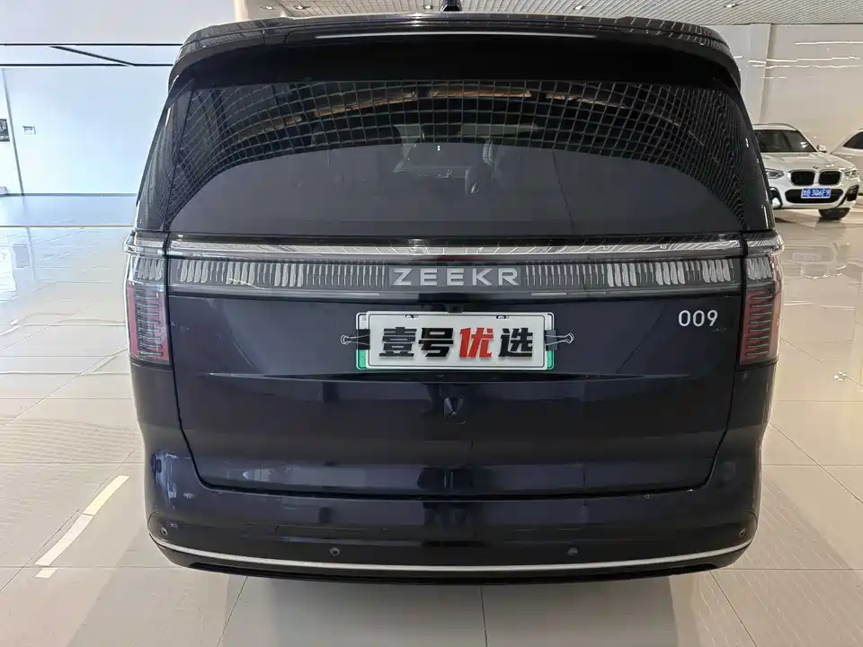 Zeekr 009