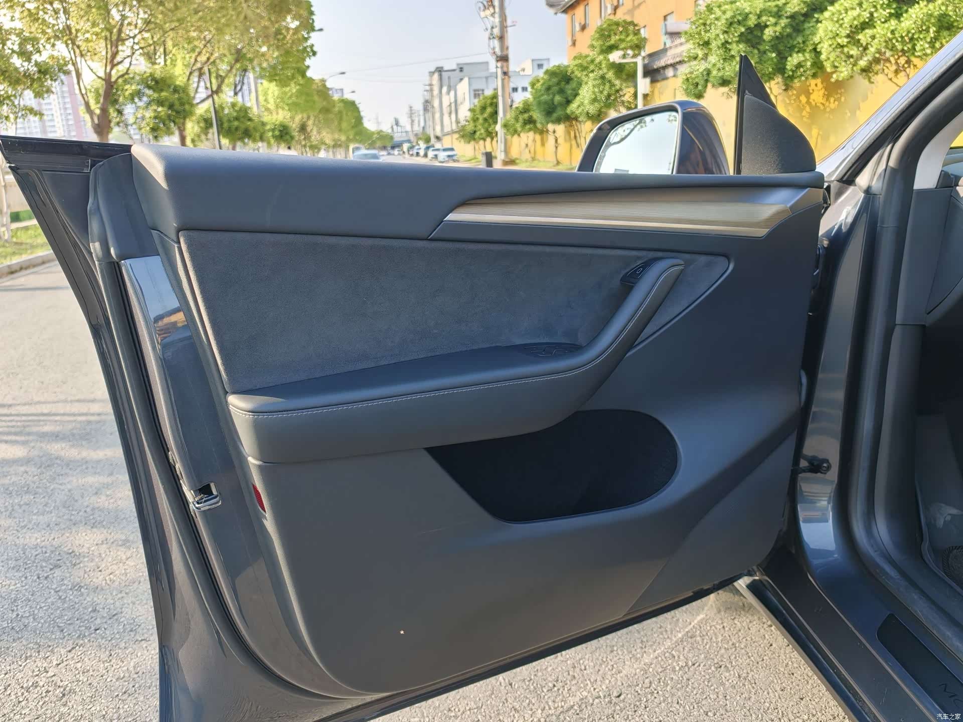 Tesla Model Y, 2023 все фото
