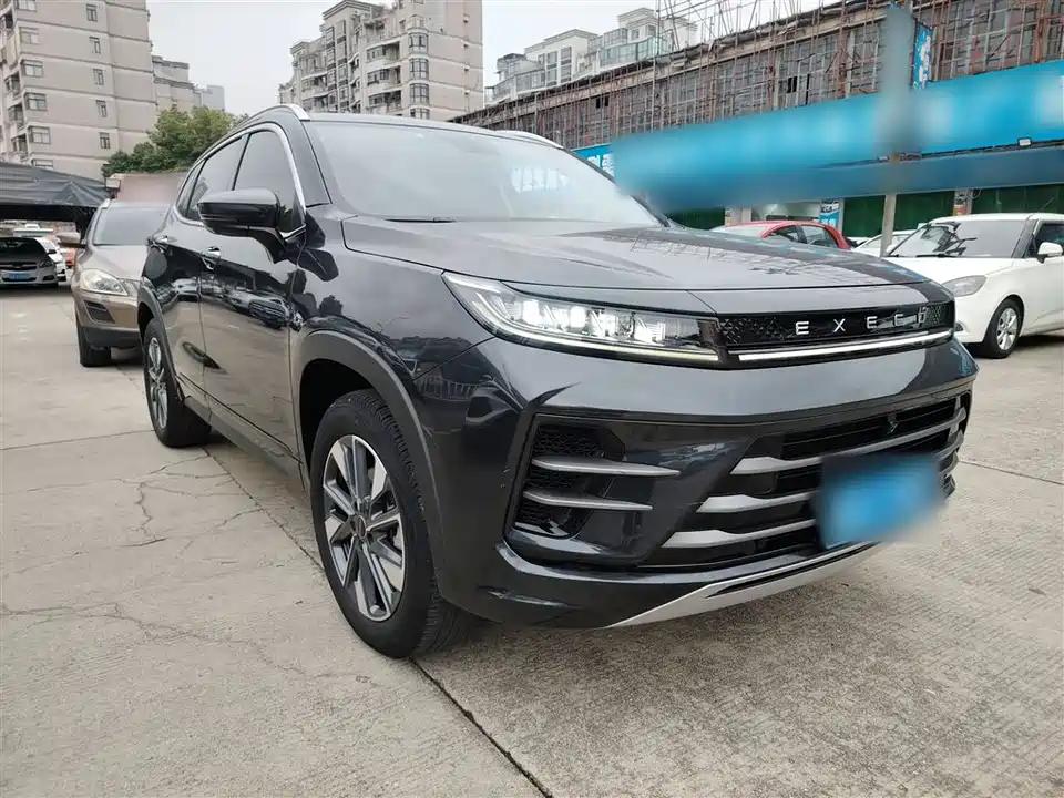 Exeed Chasing the wind