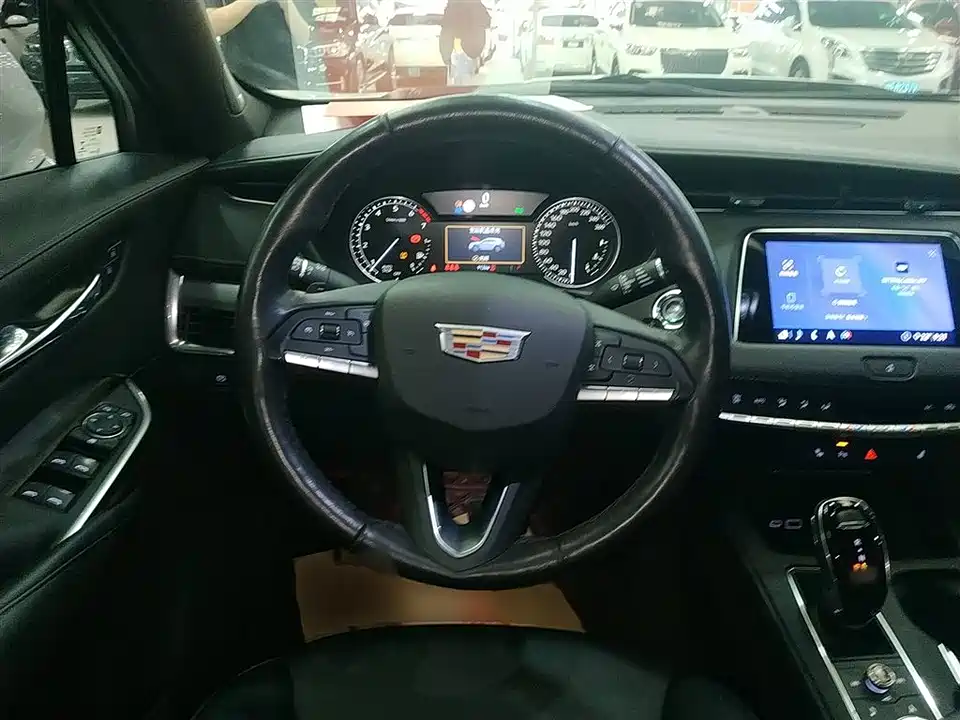 Cadillac XT4
