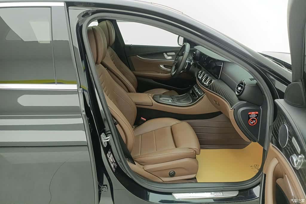 Mercedes-Benz E-Class, 2022 8