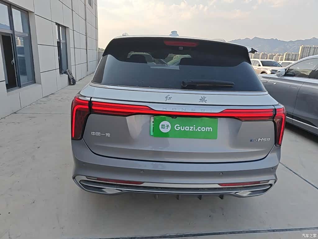 Hongqi E-HS9, 2023 6