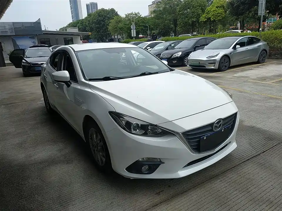 Mazda 3 Angkesaila