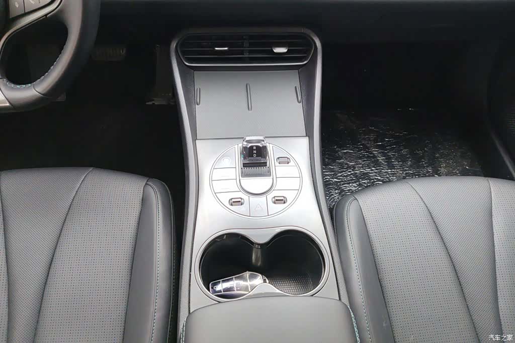BYD Seal, 2025 16