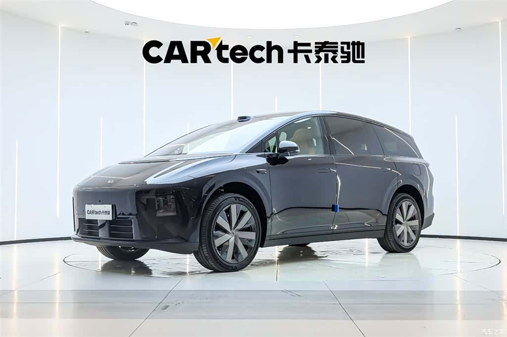 Li Auto i8, 2025 1