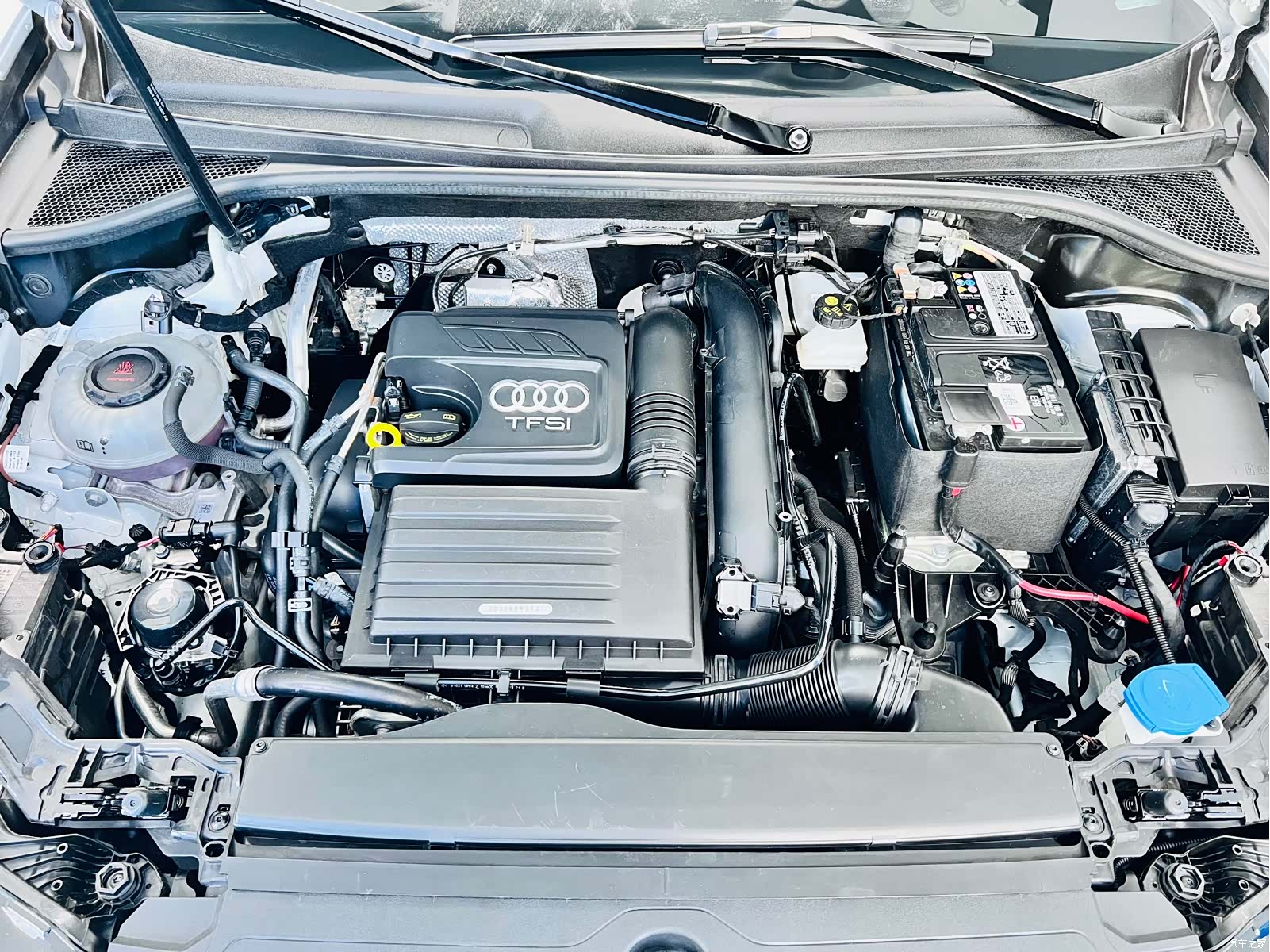 Audi Q3, 2023 28