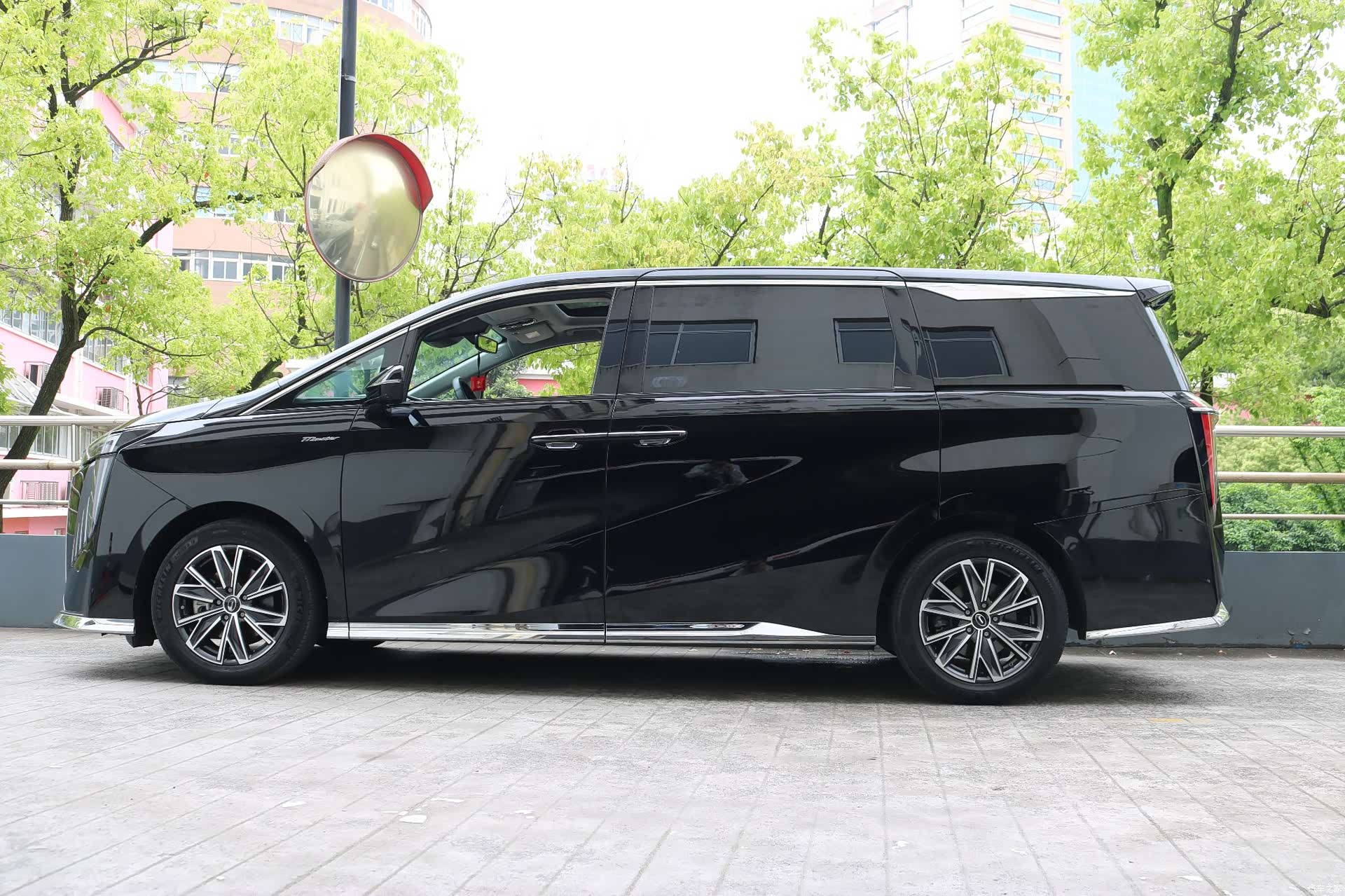 Trumpchi M8, 2024 2