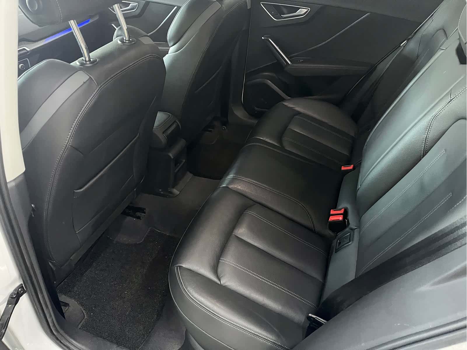 Audi Q2L, 2022 8