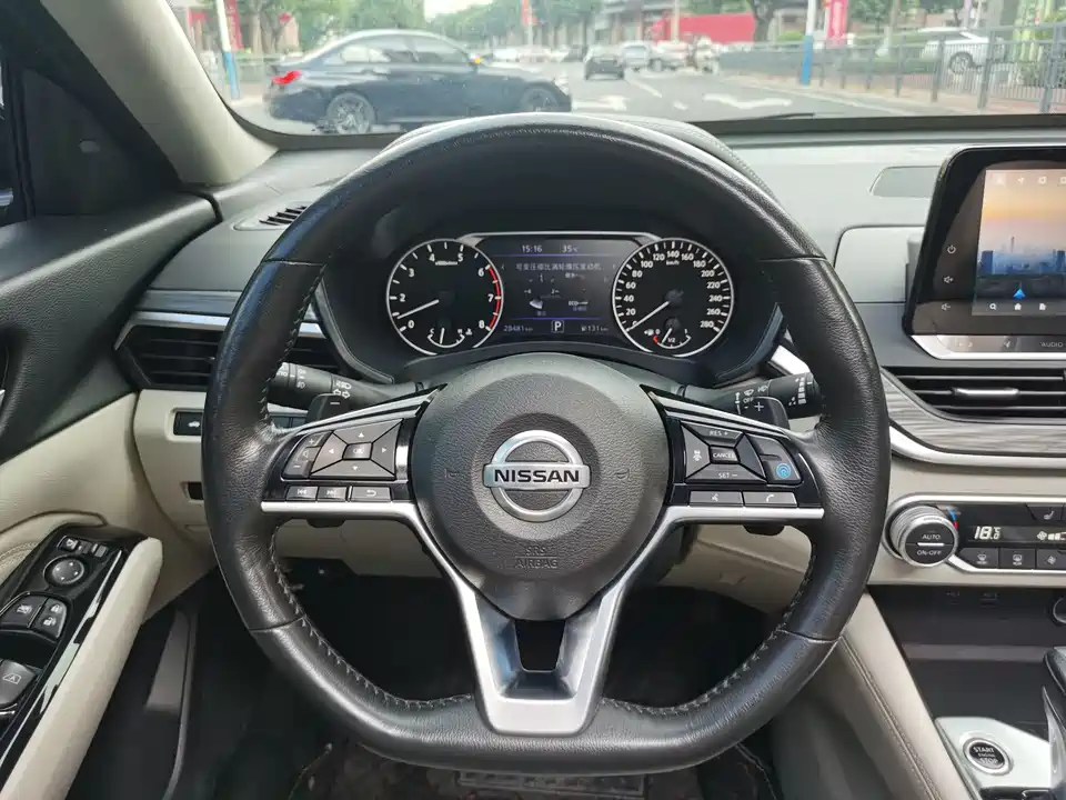 Nissan Teana