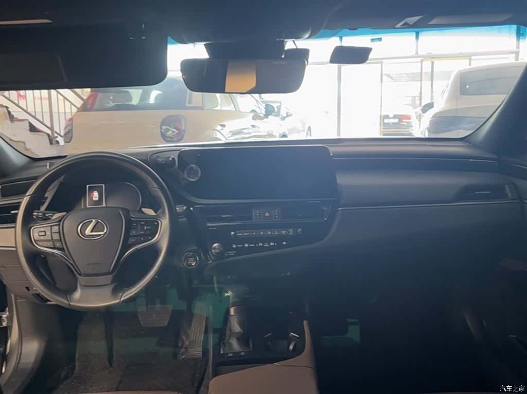 Lexus ES, 2023 18