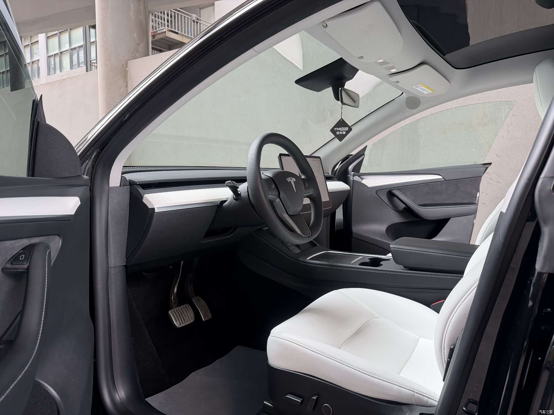 Tesla Model Y, 2023 12