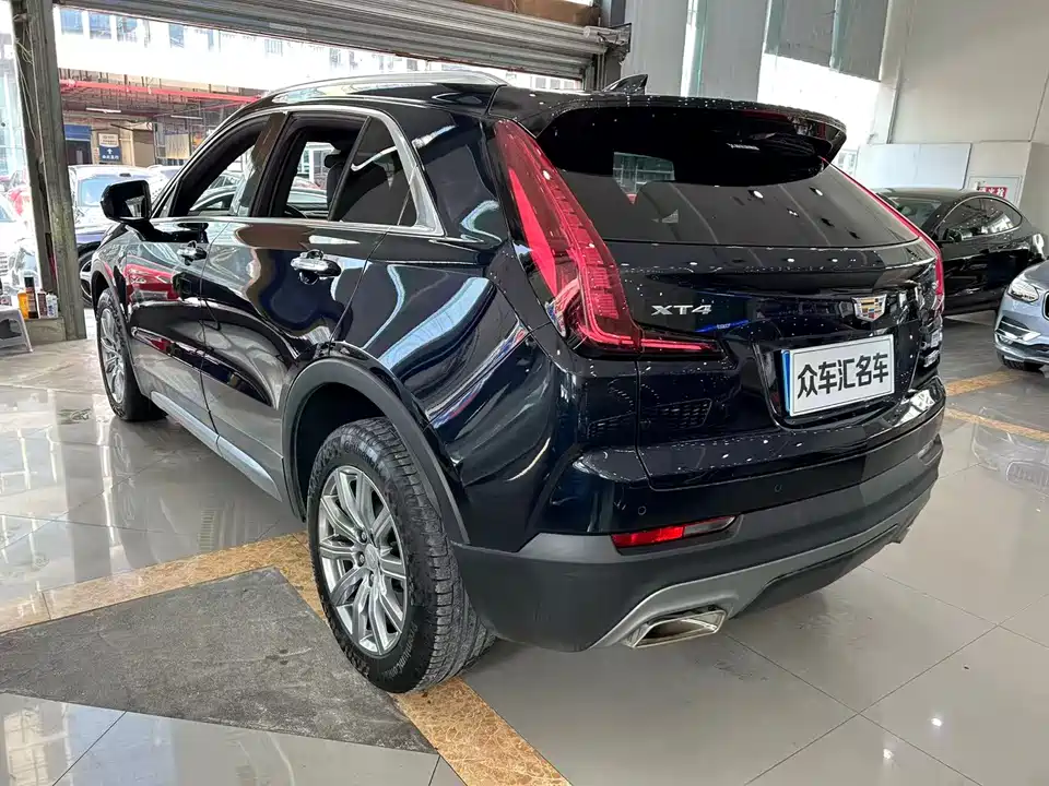 Cadillac XT4