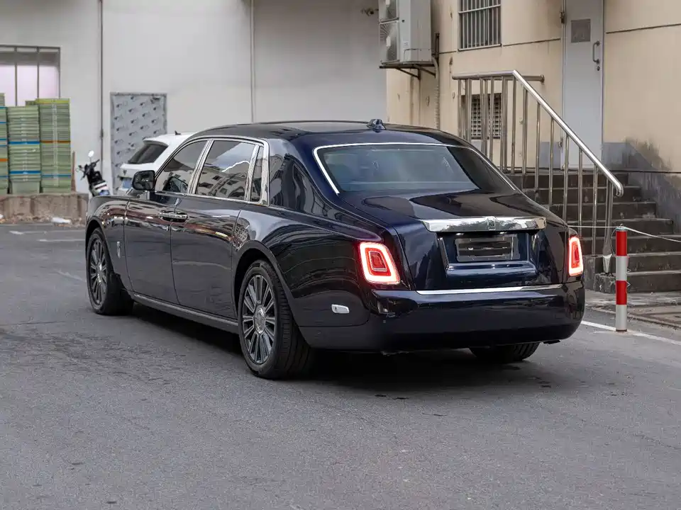 Rolls-Royce Phantom