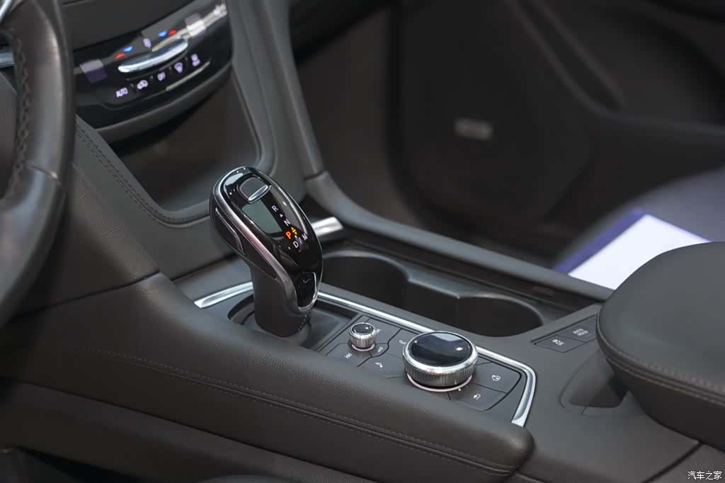 Cadillac XT5, 2021 12
