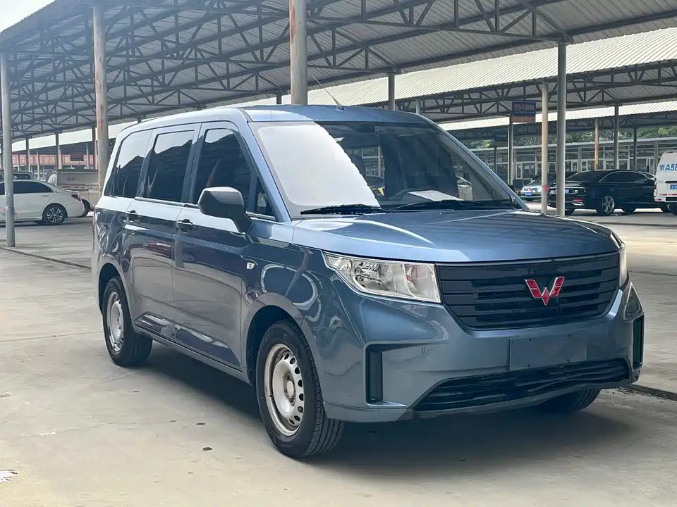Wuling Wuling Hongguang PLUS