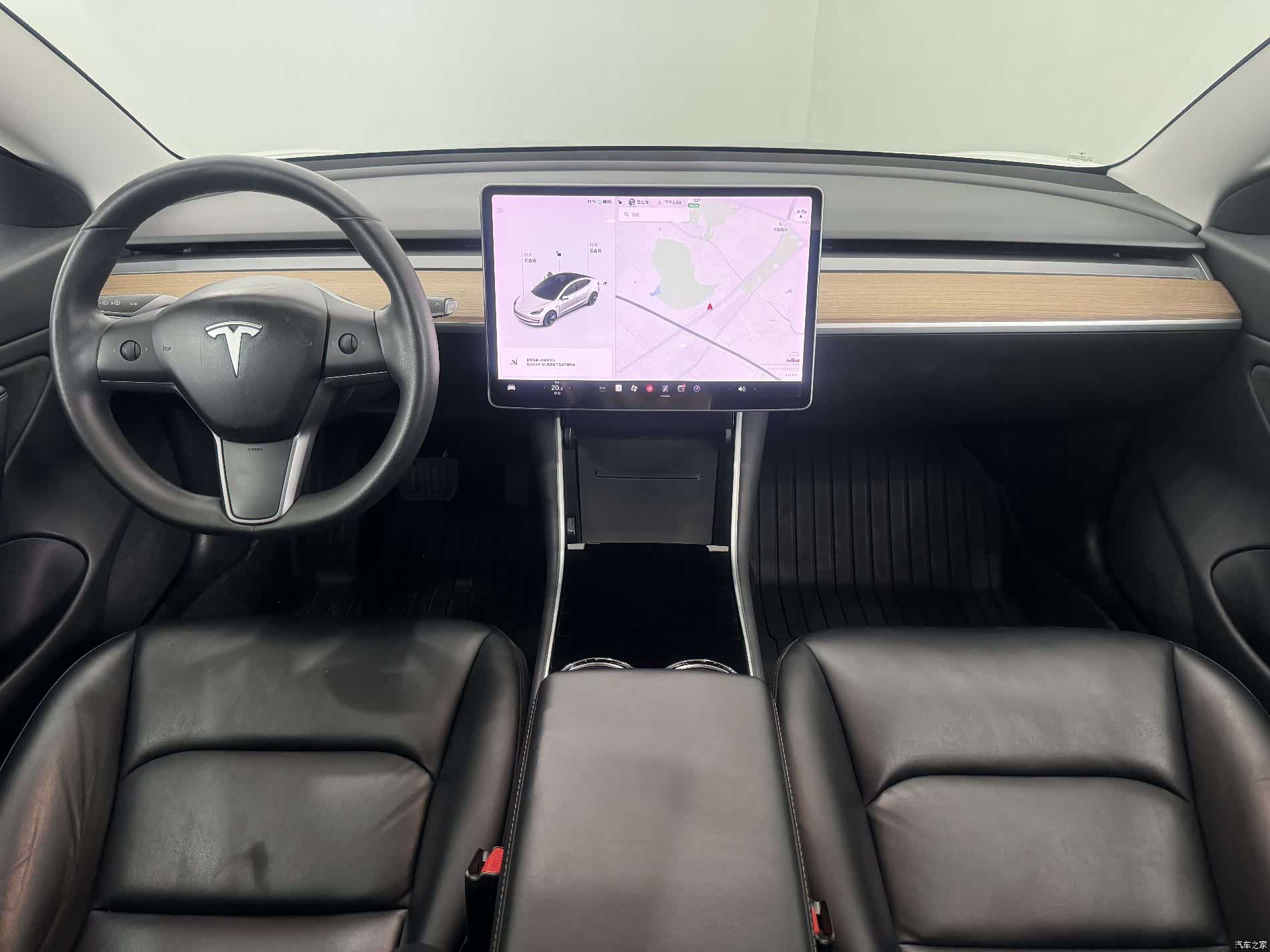 Tesla Model 3, 2019 4