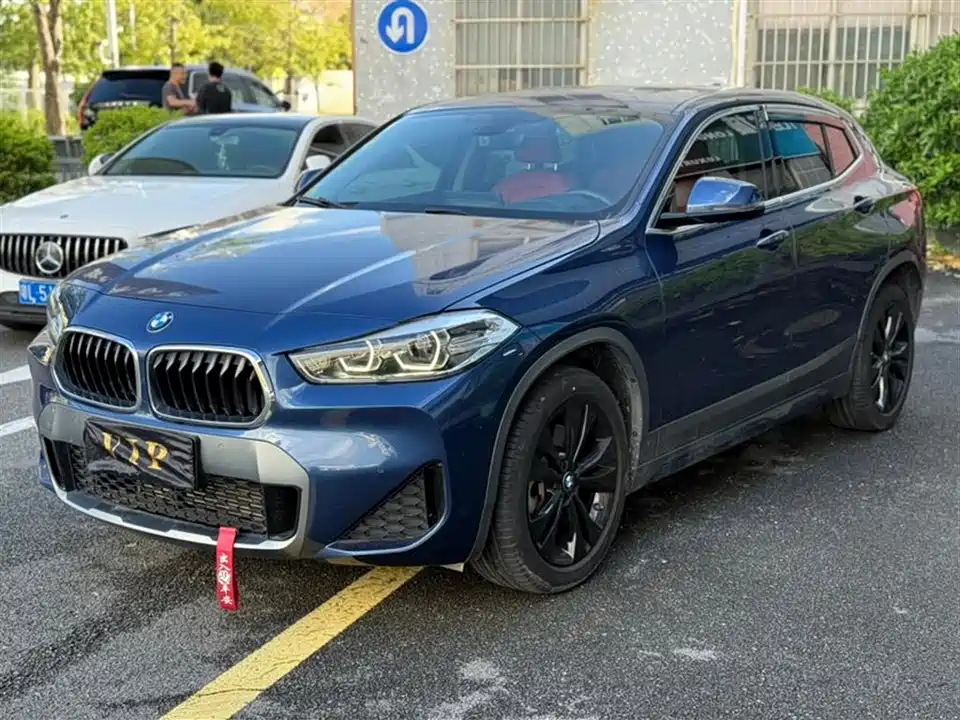 BMW X2