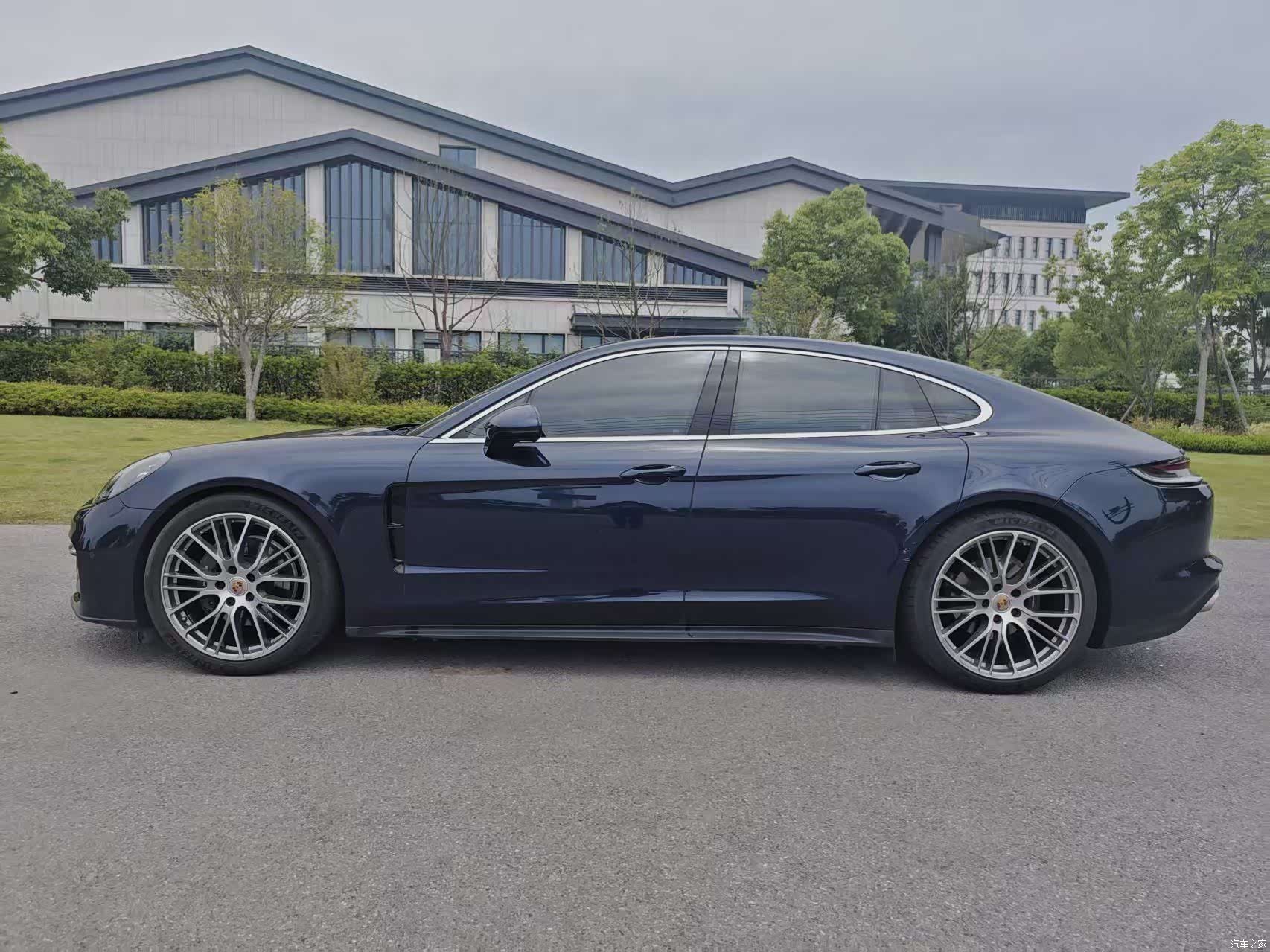 Porsche Panamera, 2023 11