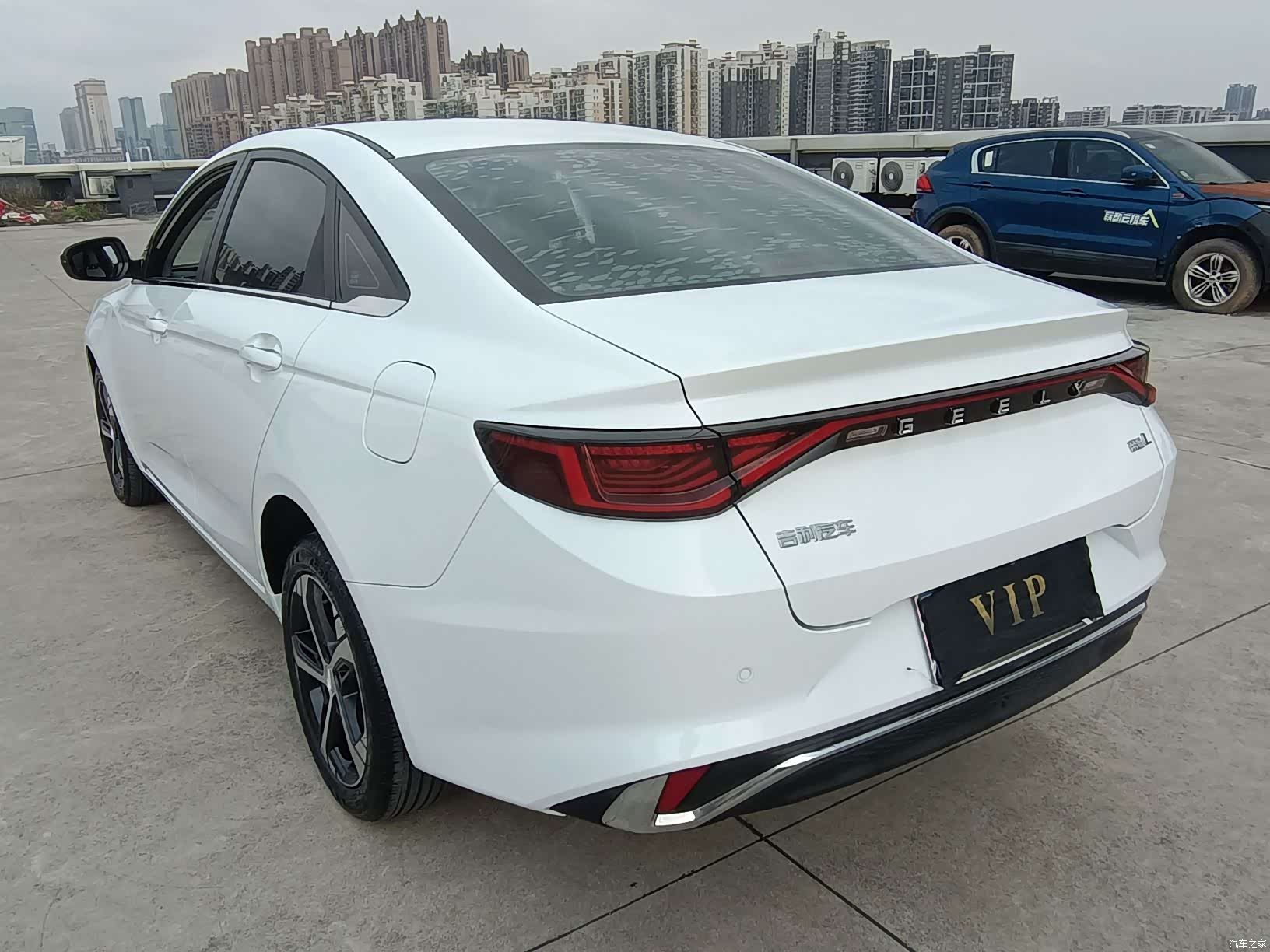 Geely Emgrand, 2022 9
